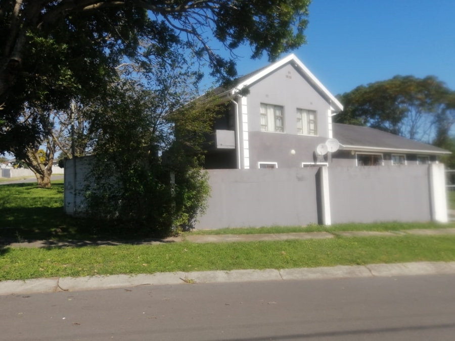 4 Bedroom Property for Sale in Amalinda Eastern Cape